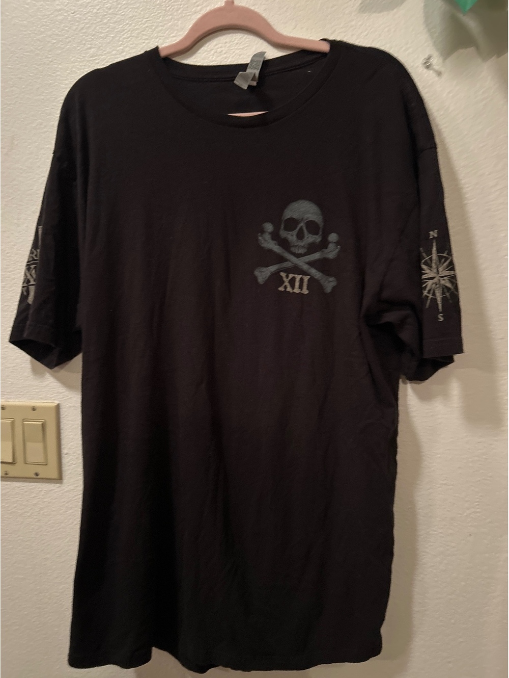 Next Level Apparel Men's XXL Black Pirate Skull Graphic T-Shirt